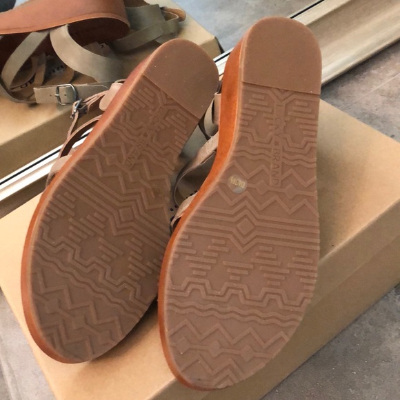 Lucky Brand-leather strapping ankle sandals - Picture 2 of 3